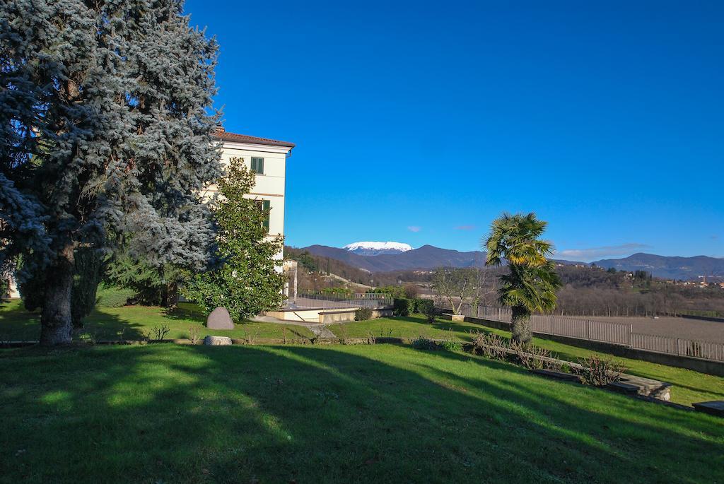 Villa Santa Maria Dell'Arco - Centro Oreb Cazzago San Martino Экстерьер фото
